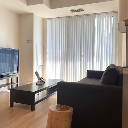 Grand View 2Br/2Ba Condos Cn Tower,Union,Tiff/Mtcc โตรอนโต ภายนอก รูปภาพ