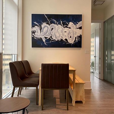 Grand View 2Br/2Ba Condos Cn Tower,Union,Tiff/Mtcc โตรอนโต ภายนอก รูปภาพ