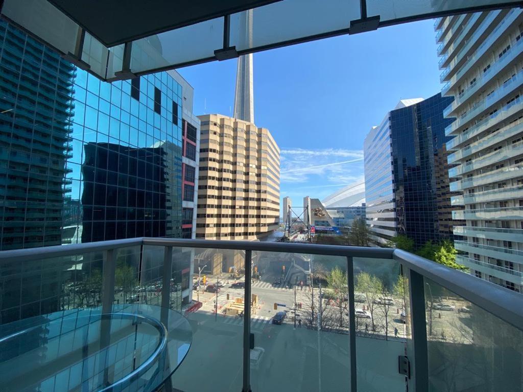Grand View 2Br/2Ba Condos Cn Tower,Union,Tiff/Mtcc โตรอนโต ภายนอก รูปภาพ
