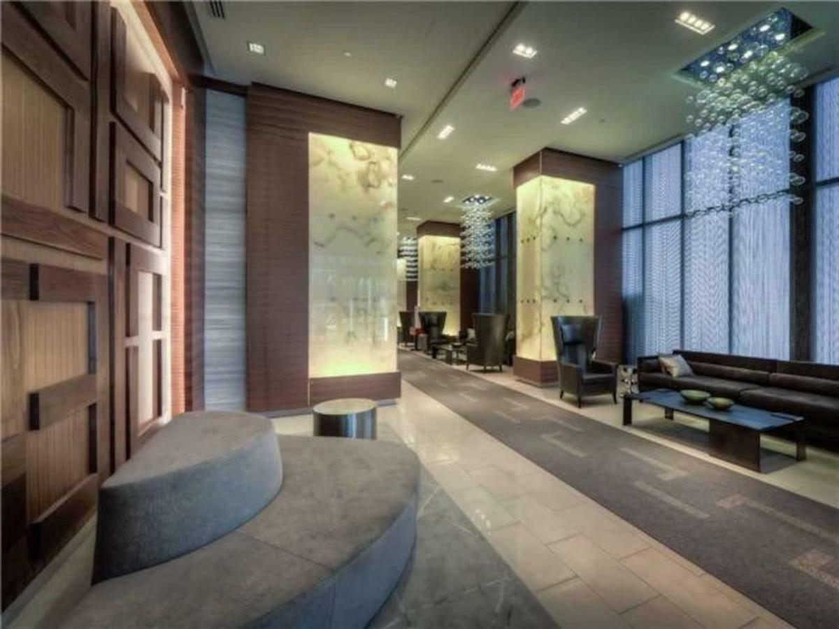 Grand View 2Br/2Ba Condos Cn Tower,Union,Tiff/Mtcc โตรอนโต ภายนอก รูปภาพ